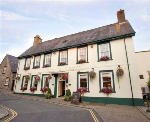 The George Hotel Wetherspoon Brecon Dış mekan fotoğraf