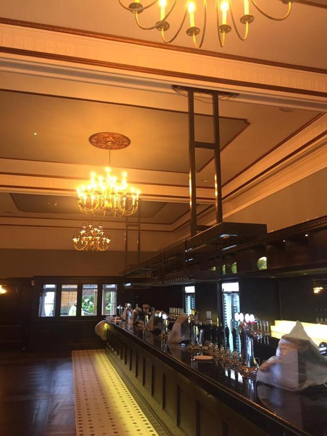 The George Hotel Wetherspoon Brecon Dış mekan fotoğraf